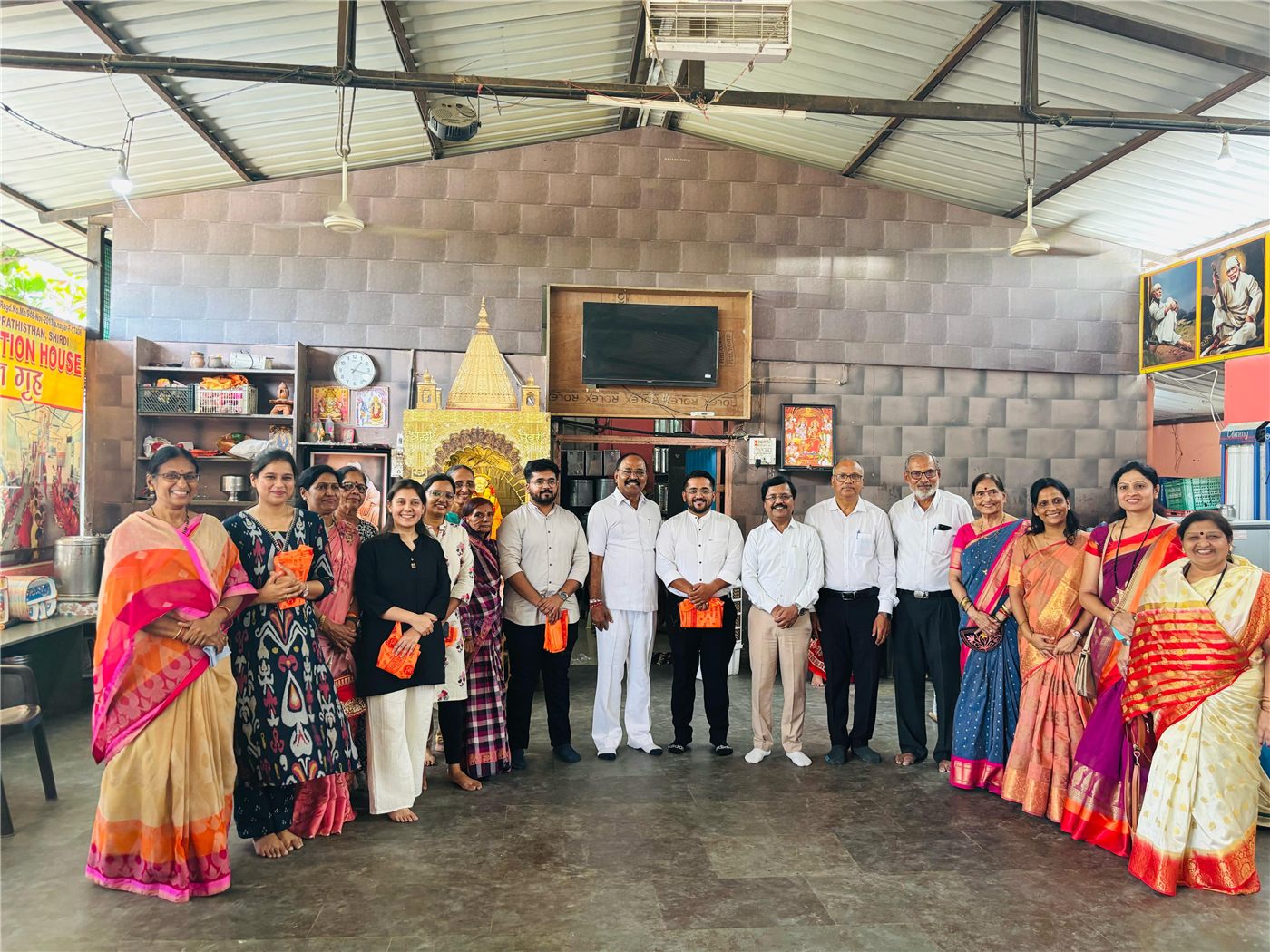 Volunteers and organisers at the Shirdi homeopathy camp